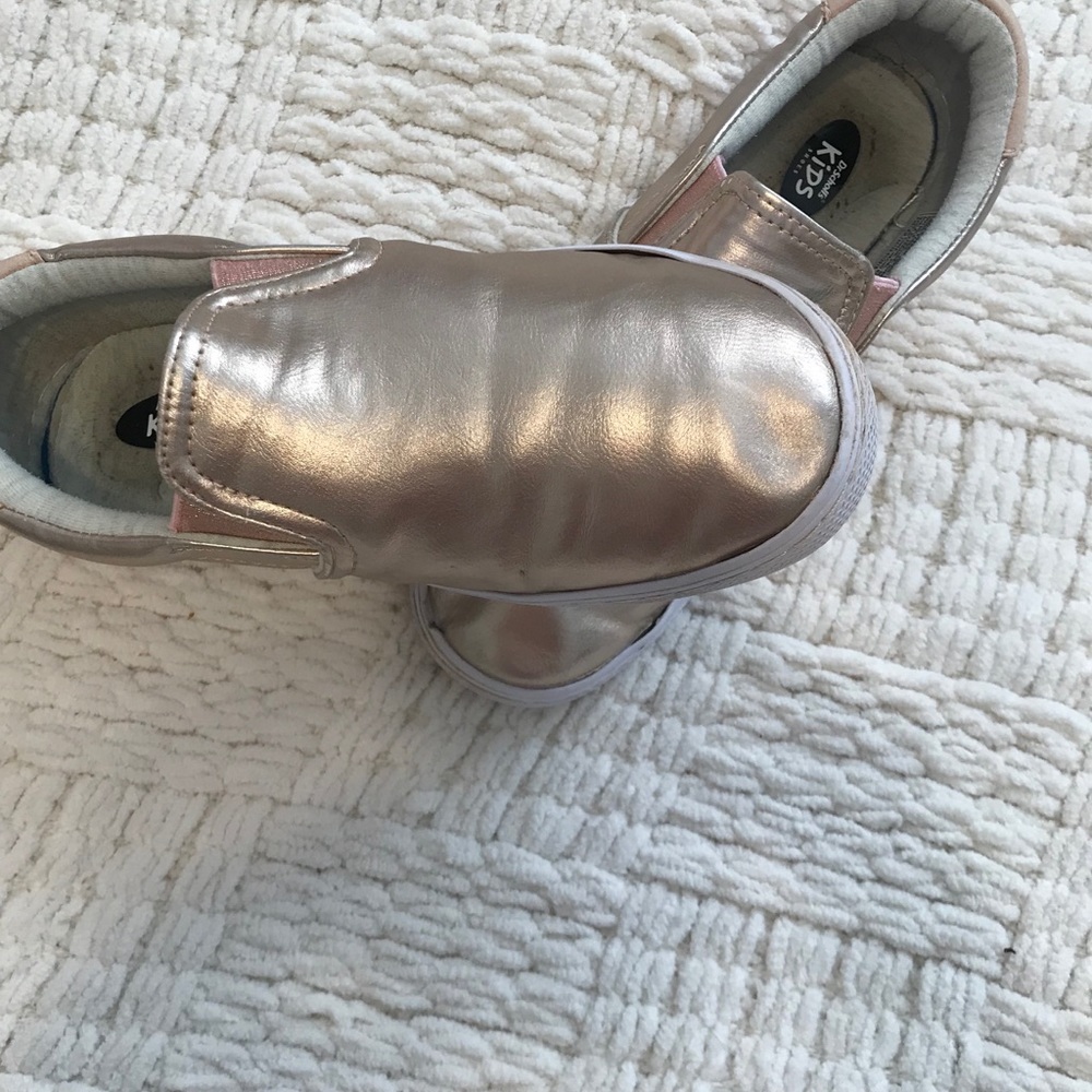 Kids Dr Scholls wide gold loafers